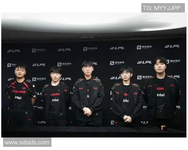 和平精英玩家热议JDG战术争议引发的战队策略讨论与反思